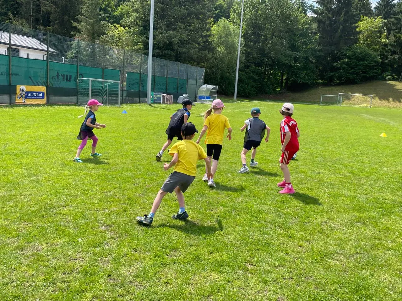 Teamspiel im Fußballcamp